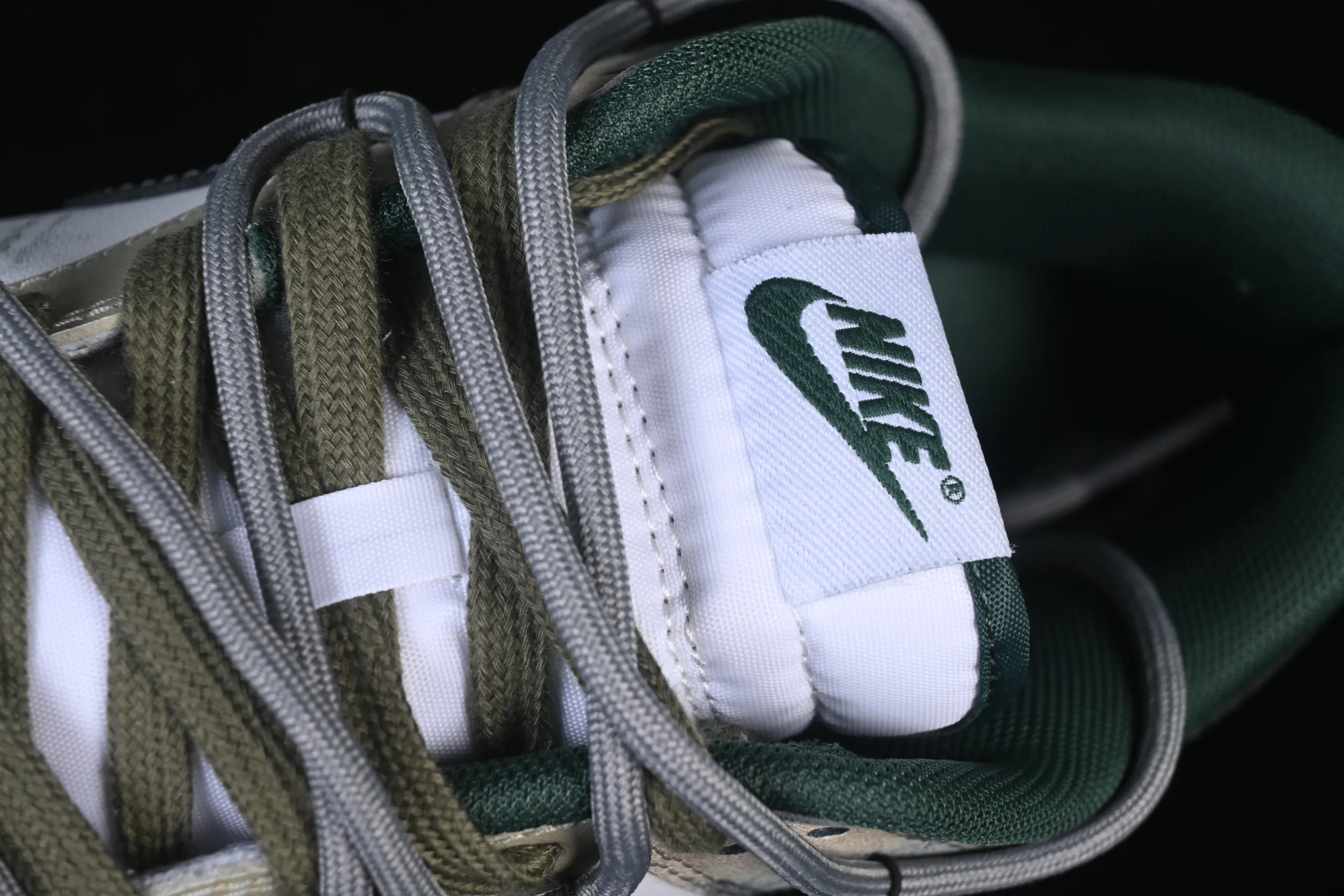 All Categories Nk SB Dunk Series Nk SB Dunk Low High-end Customized Low-top Shoes Nike SB Dunk Low "Just Do It" Straps Anniversary High-end Customized Low-top Casual Shoes DV0833-111